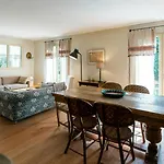 Loft In A 5-hectare Estate Near Contis Tatil Evi